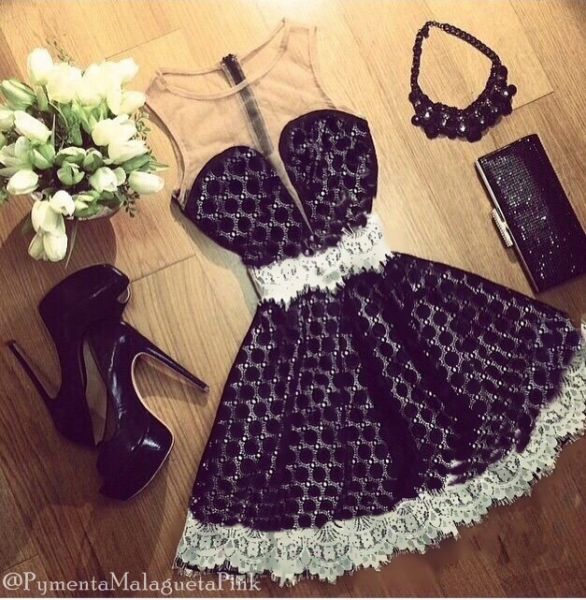 VESTIDO RENDA CHANTYLI